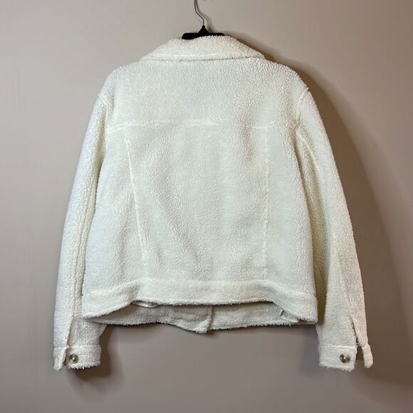 Universal Threads White Sherpa Jacket - Size XL - Picture 8 of 9